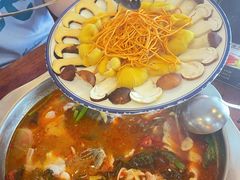 -大理.老字号渝记酸萝卜乌鱼(古城总店)