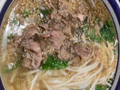 -云阿蛮云南生烫牛肉米线(奉贤路店)