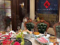 -小天鹅火锅·一线江景洪鼎旗舰店(洪崖洞店)