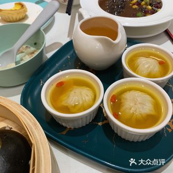 看点评上的图以为很大  一去到   才知道店面很小
