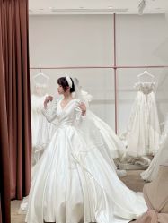 -派丽莫Pellimo原创设计婚纱品牌