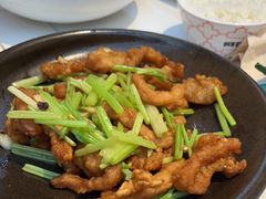 -阿瓦山寨·湘菜现炒·剁椒鱼头王(咸阳总店)