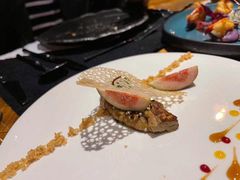 香煎鸭肝配核桃碎热情果及树莓汁-AZUL by FUEL蓝色·法式酒馆(琶醍店)