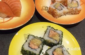 Flying Fish Roe Shrimp Roll