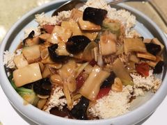 -铜锣湾·有麝自然香(重庆新天地店)