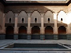 -阿里·本·优素福神学院