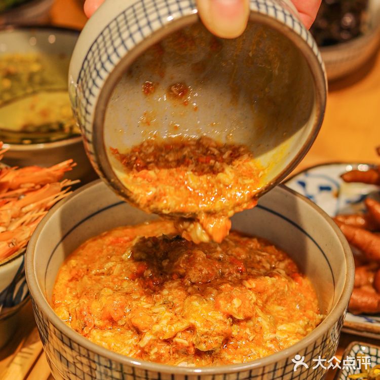 跟成都土著吃蟹黄面❗️TA们都说来蟹叁寳…