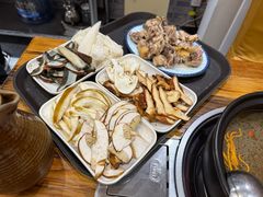 -菌之家·专业纯野生菌火锅·特色炒菌