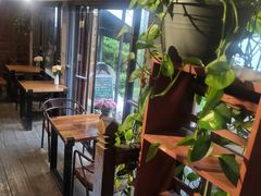 -蓝壁虎咖啡酒馆