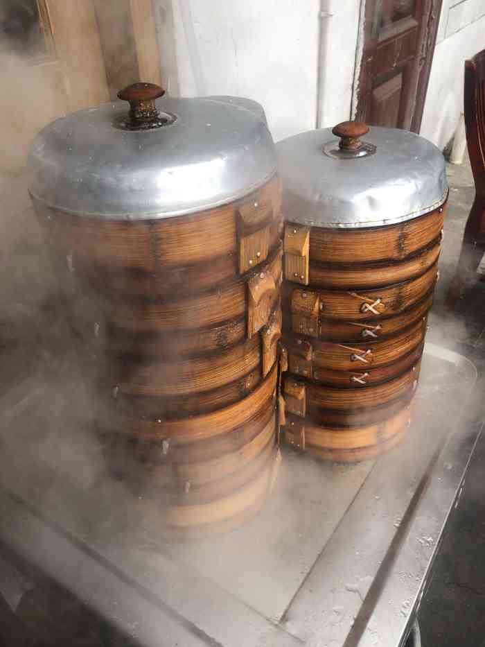 枫泾烧卖店(庙前街店)-"[得意][害羞]枫泾人民跑去松江吃枫泾烧.