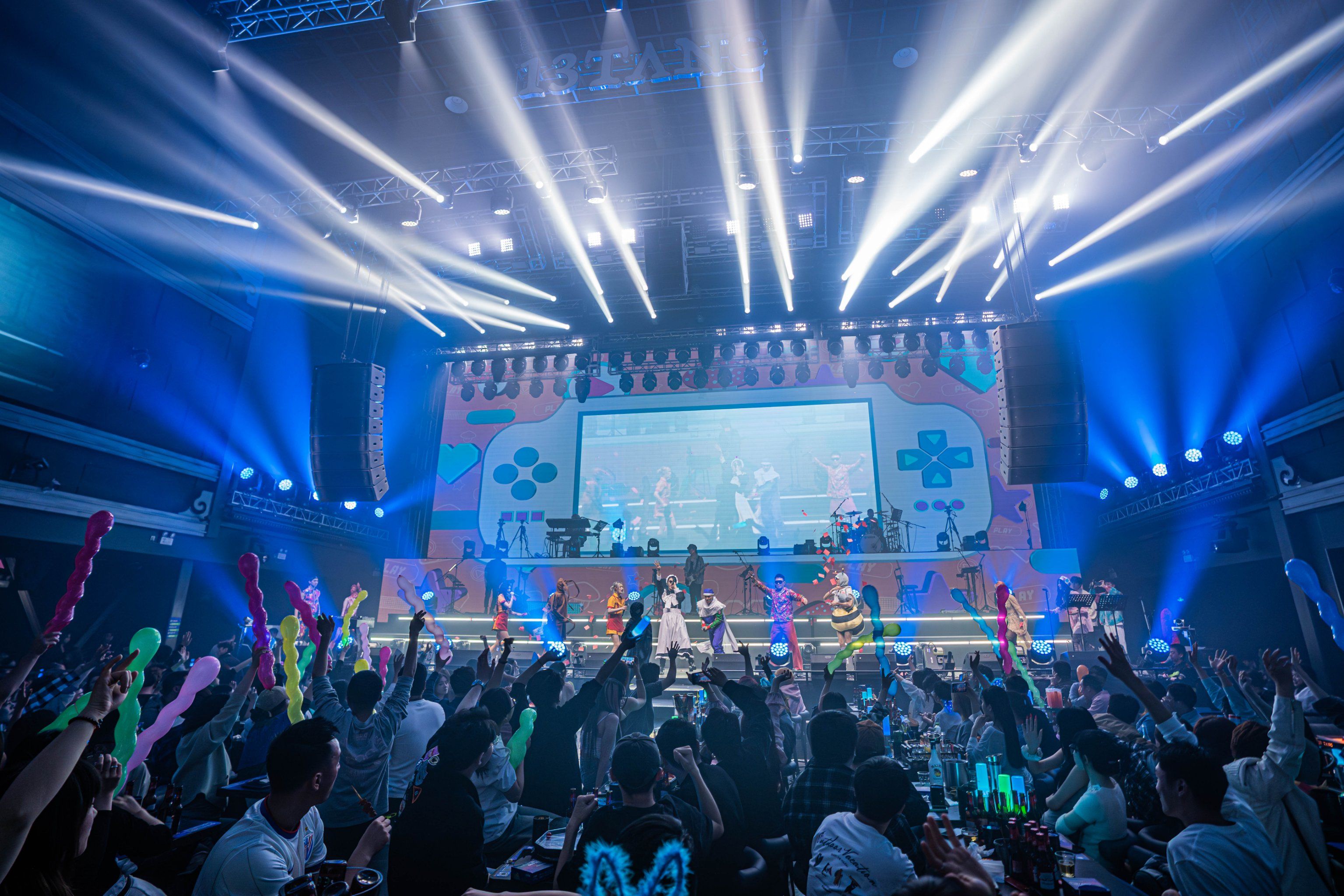 赣州网红酒吧打卡～zui潮的live02bar