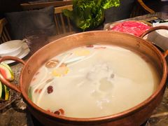 -三人行骨头王火锅(长寿店)