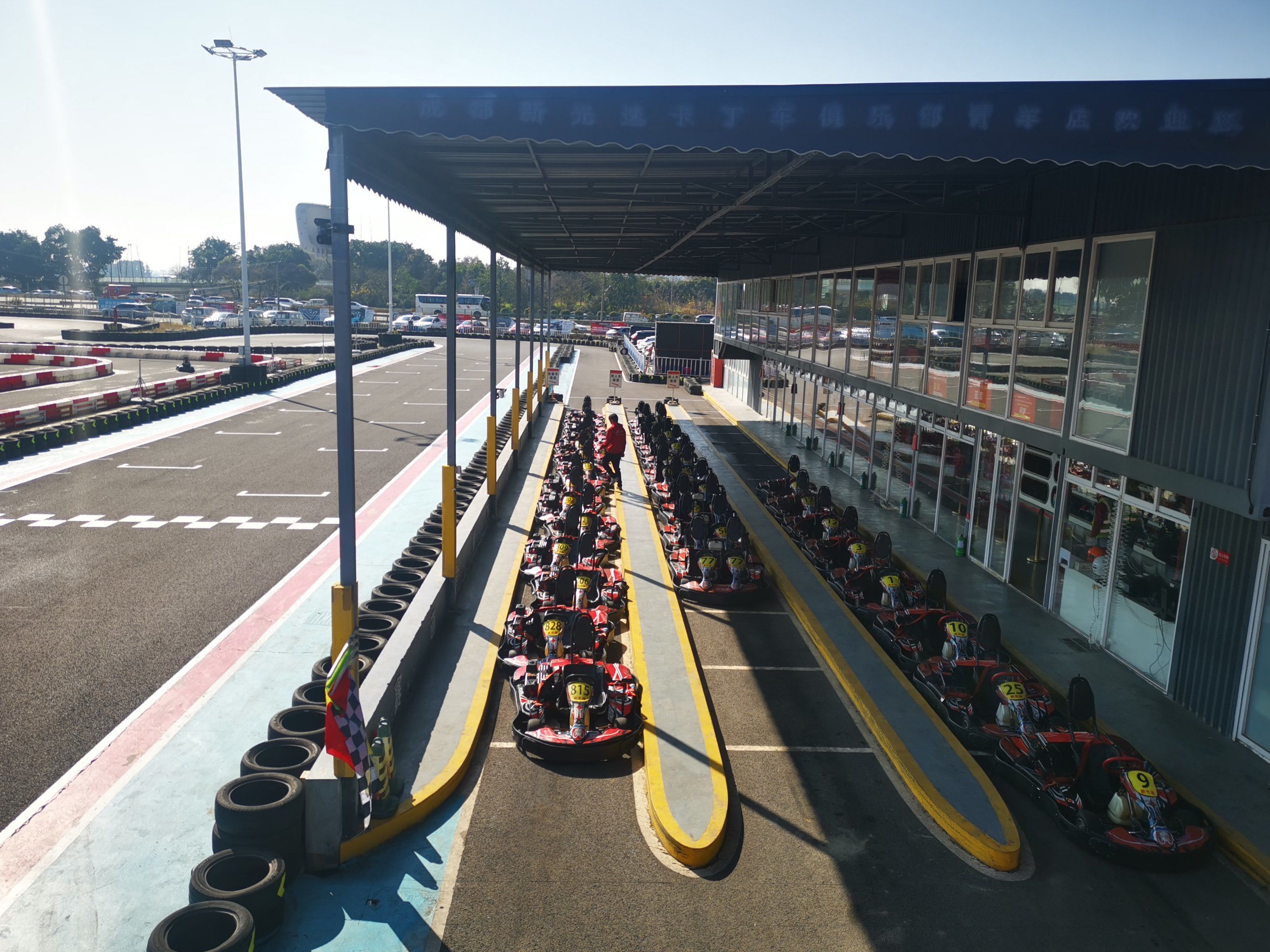 0元玩转这座城#可以狂飙但不能乱飙#赛道漂移#卡丁车女孩#儿童卡丁 