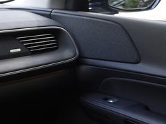 -小鹏汽车体验中心(苏州龙湖狮山天街店)