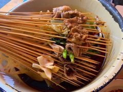 -拈签一笑黄牛肉辣卤串串