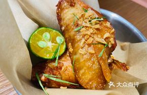 Signature Spicy Fried Chicken Wings