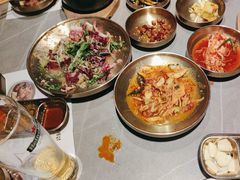 -草家酱蟹炭火烤肉店(珲春南路一店)