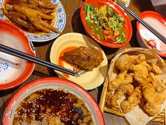 -爆炸头阿姨小四川正宗川味小吃(无任何分店)