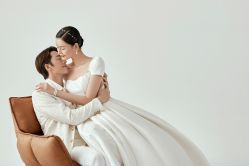 -挪娅婚纱摄影皇家会所