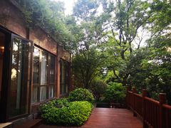 -七彩云南古滇温泉山庄