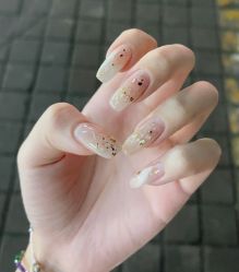 -悦指间美甲美睫