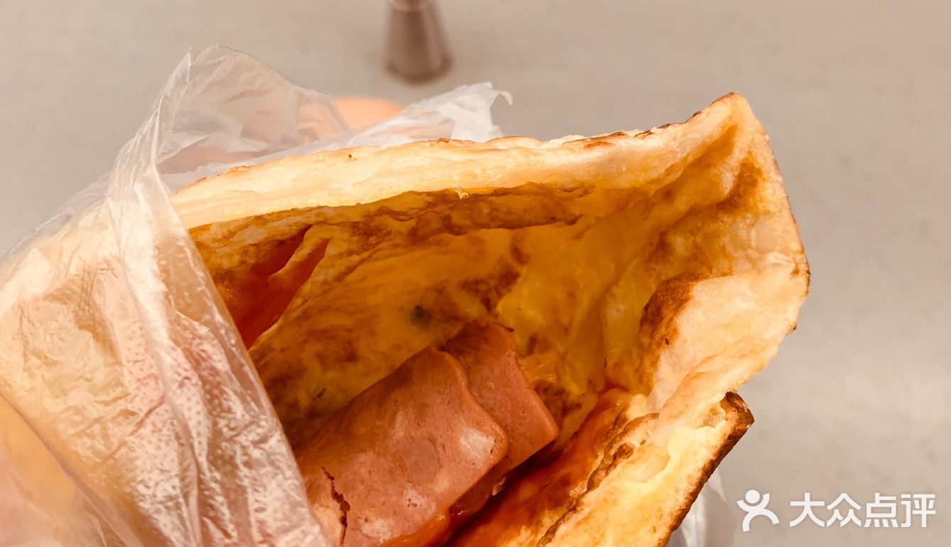 不然太淡了，小火继续，微焦，翻面，煎另一面