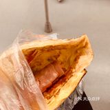 不然太淡了，小火继续，微焦，翻面，煎另一面