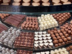 -Laderach 莱德拉(上海环贸iapm店)