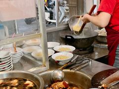 -松树干拌面店