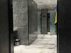 -岩顶健身(玄武店)