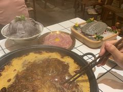 -旧街市鲜货老火锅(大光路店)