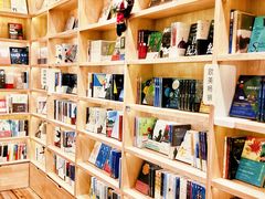 -猫的天空之城概念书店(印象城购物中心店)