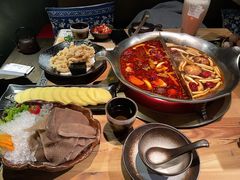 -湊湊火锅·茶憩(杭州湖滨银泰in77店)