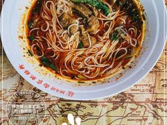 牛肉米线-钟方模白家肥肠粉(春熙店)