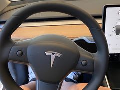 -TESLA 特斯拉(广州天环广场体验店)