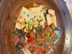 -阿瓦山寨·湘菜现炒·剁椒鱼头王(咸阳总店)