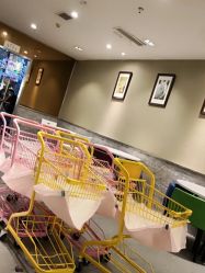 -萌兔星空蹦床撸兔馆