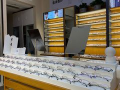 -优医视平价眼镜蔡司依视路折扣工厂店(十里堡店)