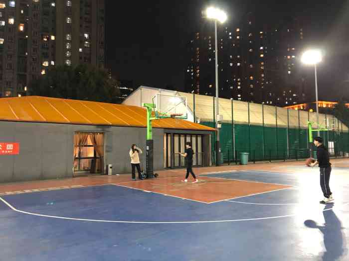 源深篮球公园-"已经不知道去过多少次源深了,以前住在浦东.