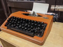 -猫的天空之城概念书店(杭州南宋御街店)