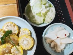 -洪氏嗨捞·广东猪肚鸡·椰子鸡火锅(西咸万象城店)