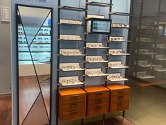 -LensCrafters亮视点·OAKLEY精选(静安嘉里中心店)