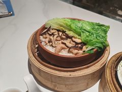 冬菇滑鸡丝苗钵仔饭-喜势点·糖沙翁手工茶点·本地人茶居(永庆坊店)