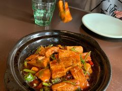 雪菜虾仁豆腐煲-有璟阁港式餐厅(国贸商城店)