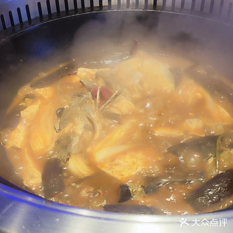 鱼灶东北铁锅炖