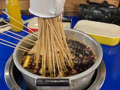 -马路边边串串香(延庆环球新意广场店)