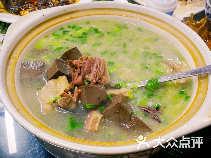 协和菜馆(凤凰街店)鹅血砂锅图片 - 第1张