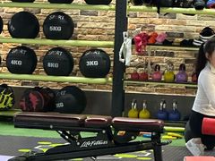 -帝豪斯健身俱乐部(市府恒隆广场店)