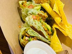 鸡肉多料烤饼-油梨树 AVOCADO TREE(亮马桥店)