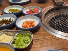 -明洞阿姨·韩式酱蟹烤肉·创意料理(三元桥店)